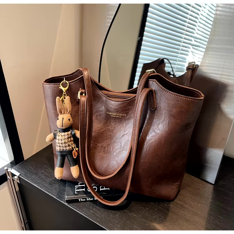 Petra™ - Trendy Luxury Tote Bag