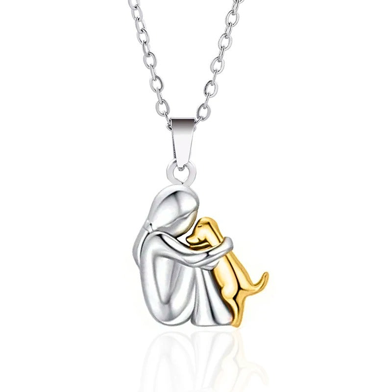 Fedelma™ | Hug Pendant Necklace