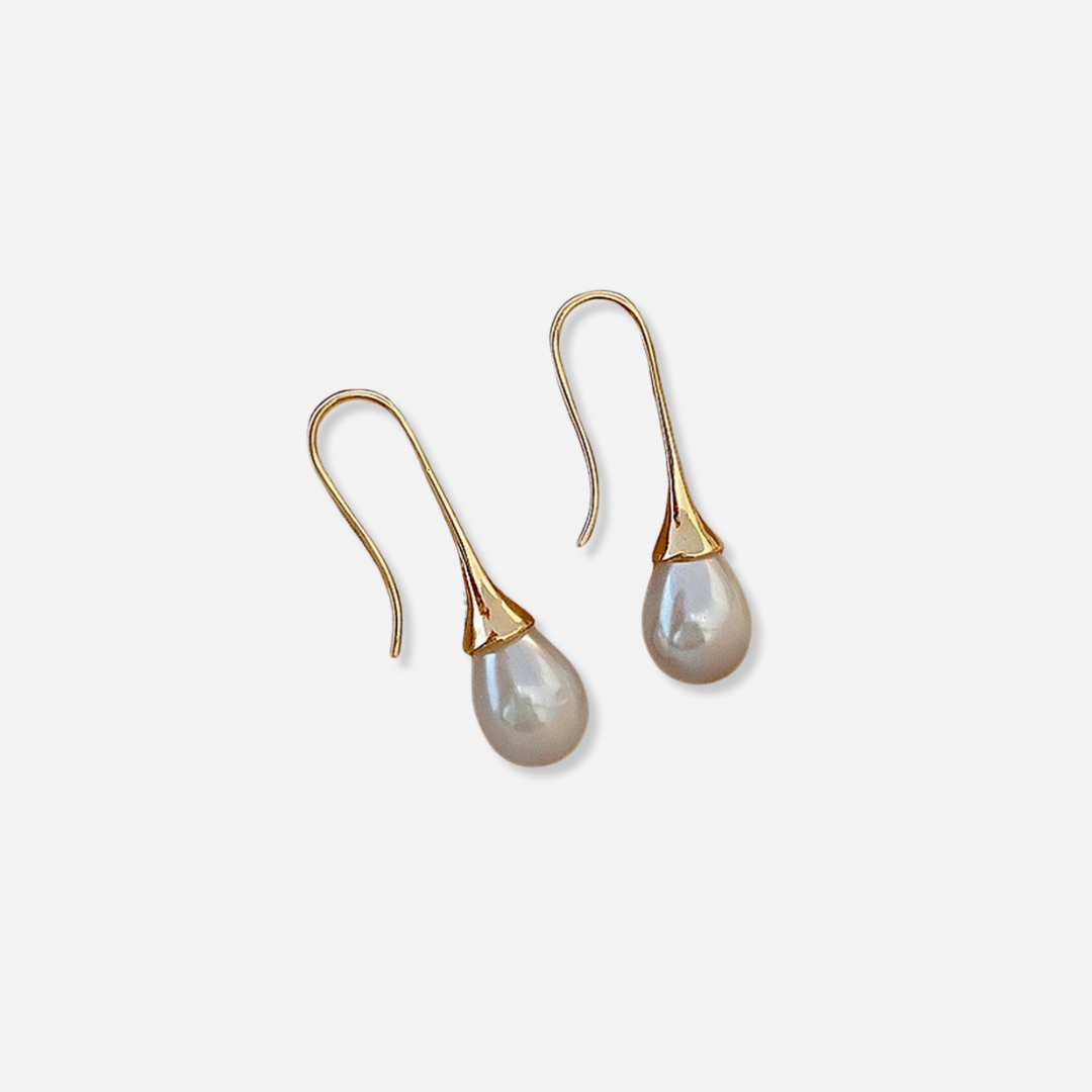 Helena Classic Pearl Earrings