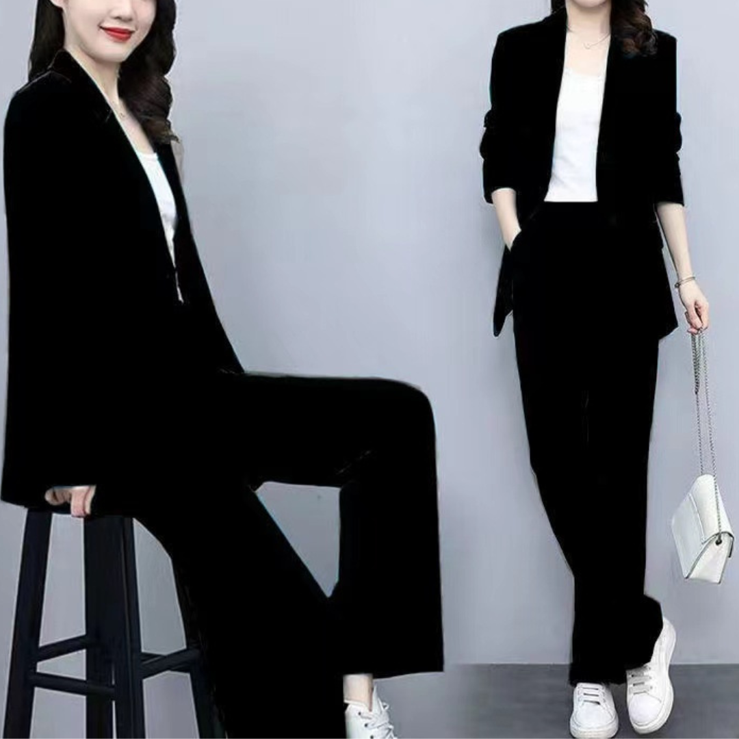 Marta™ | Elegant Women's Suit