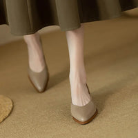 Mollie | Classic Pumps