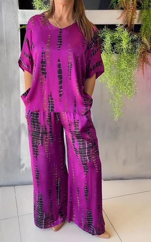 Casual two-piece satin suit with a round neckline