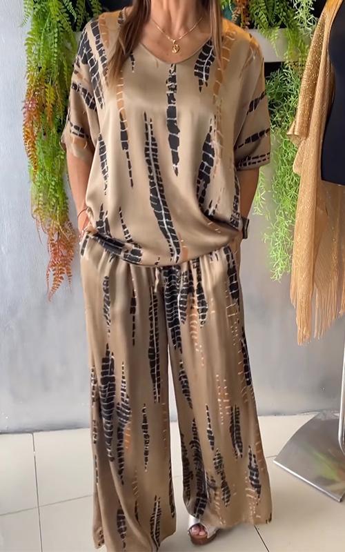 Casual two-piece satin suit with a round neckline