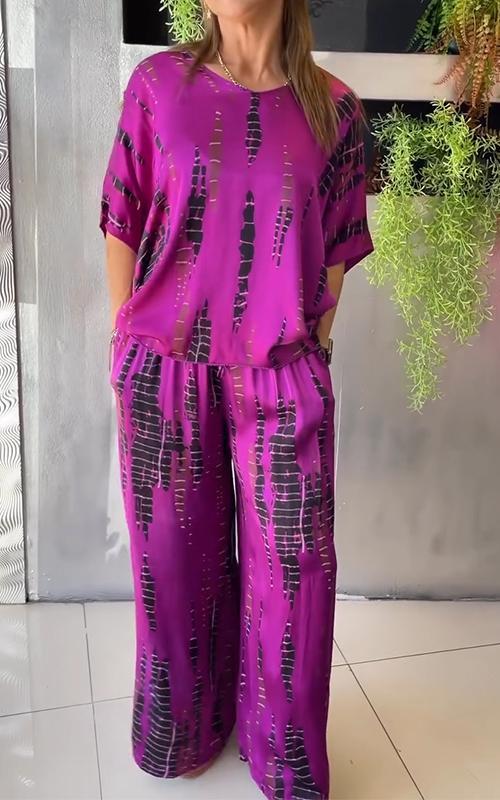 Casual two-piece satin suit with a round neckline